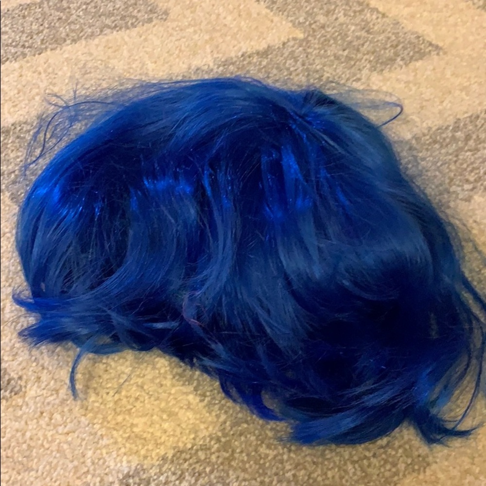 Blue Wig - Picture 2 of 2